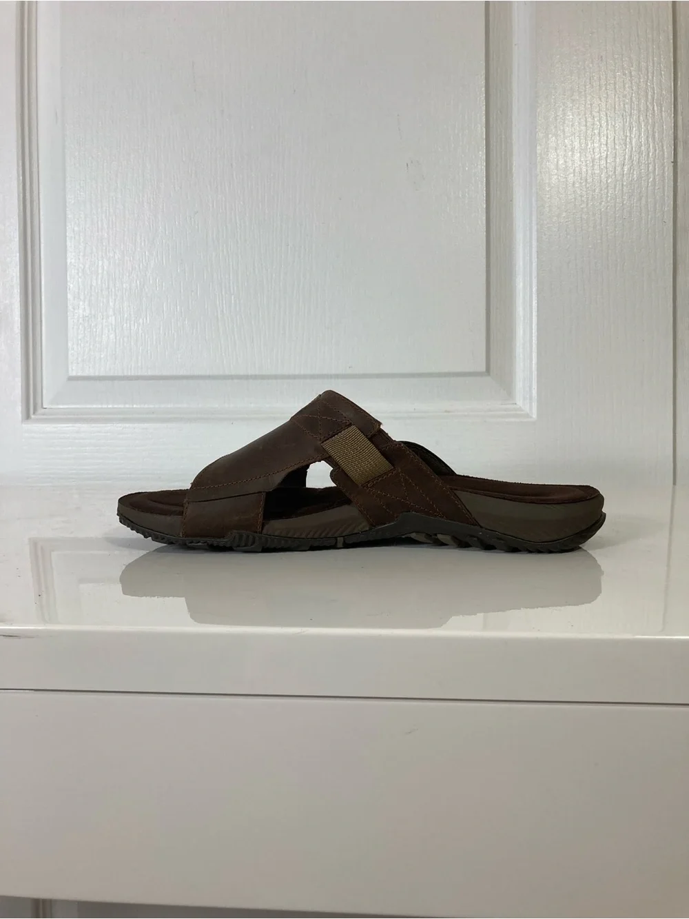 MERRILL Sandals Men 10 Brown Dark Earth Performance Slides CutOut Leather